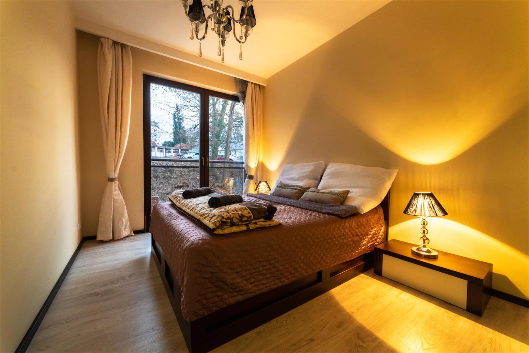 Imperial Apartment In Bohemia Residence By Rentez Karlsbad Exteriör bild