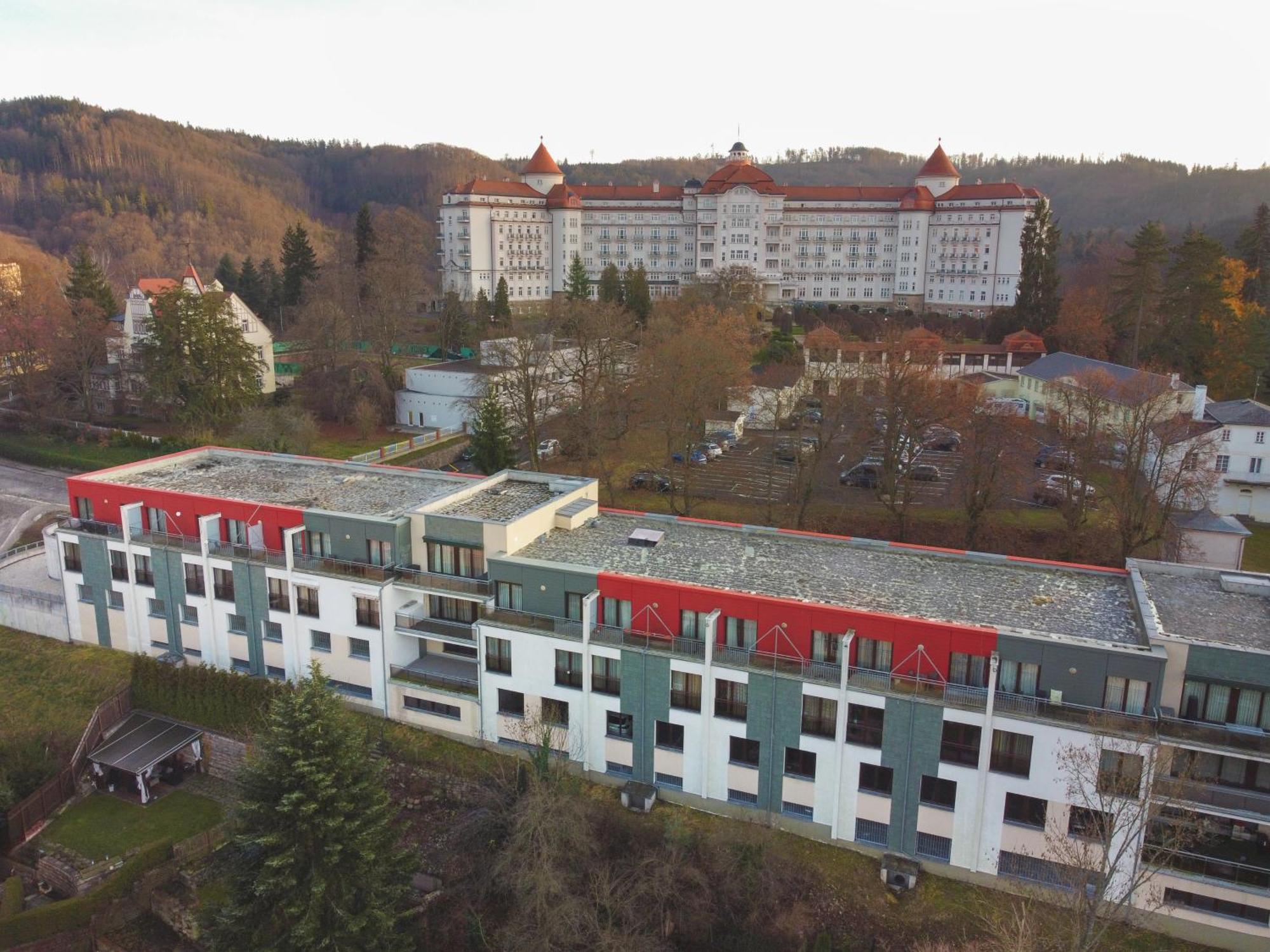 Imperial Apartment In Bohemia Residence By Rentez Karlsbad Exteriör bild